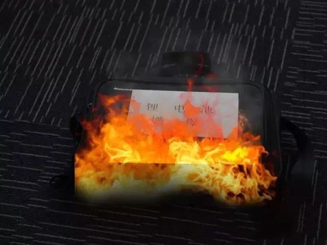 鋰電池堆積具有危險(xiǎn)隱患，對(duì)其使用回收設(shè)備處理刻不容緩