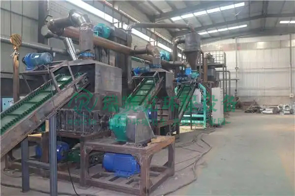 回收廢舊鋰電池主要有三個步驟，廢舊鋰電池回收設(shè)備工藝流程