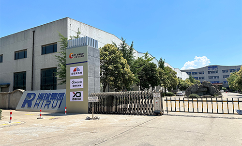 客戶參觀、考察鋰電池處理設(shè)備車間